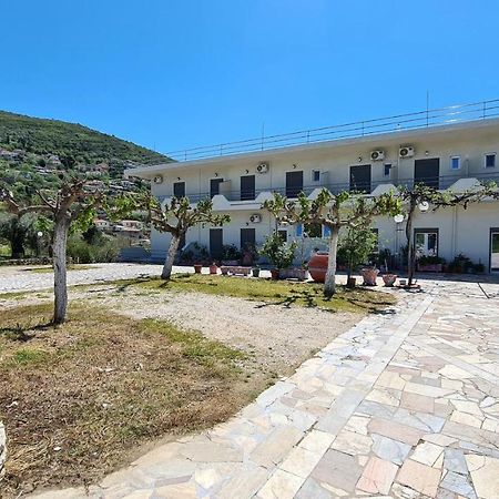 Amarandos Studios - Rooms & Apartments Marantochori Экстерьер фото