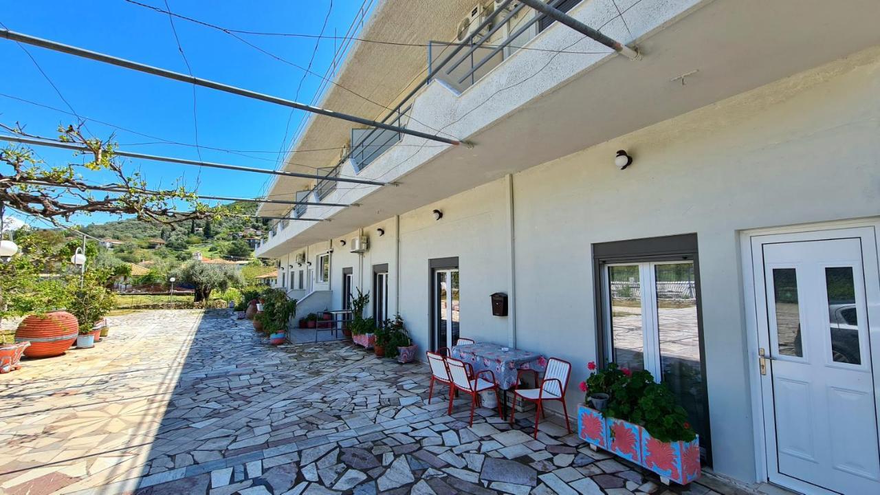 Amarandos Studios - Rooms & Apartments Marantochori Экстерьер фото